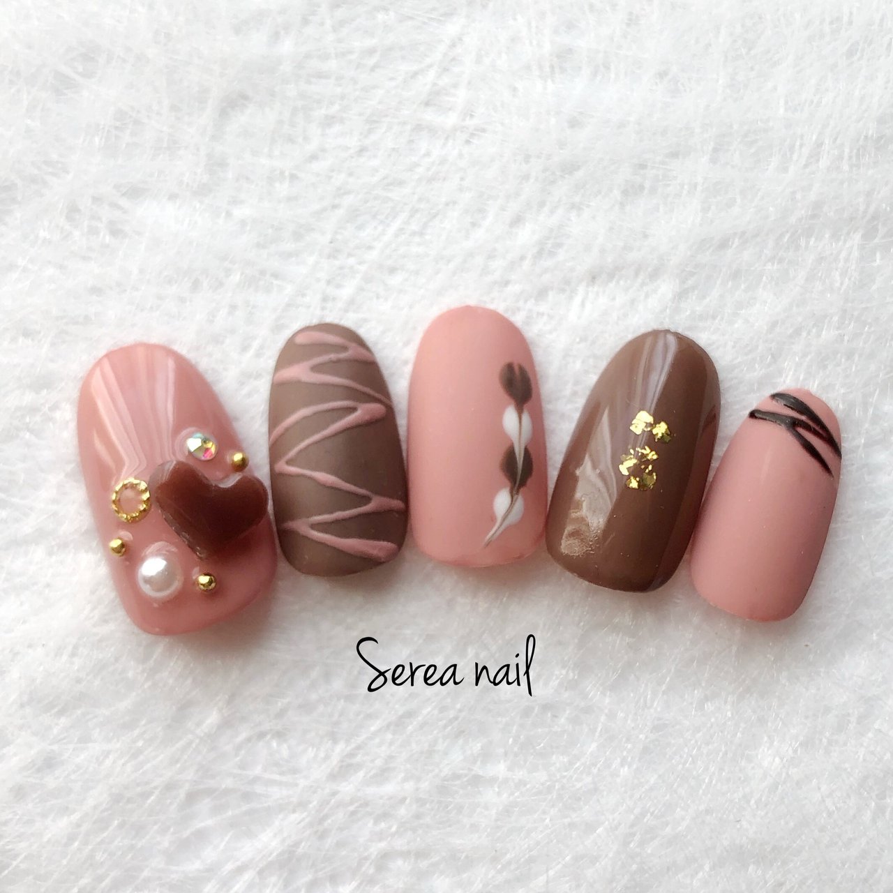 バレンタイン ピーコック スイーツ マット ピンク Serea Nailのネイルデザイン No ネイルブック