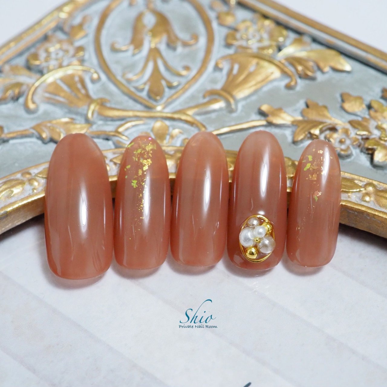 オールシーズン オフィス ハンド ワンカラー ビジュー Akariのネイルデザイン No ネイルブック