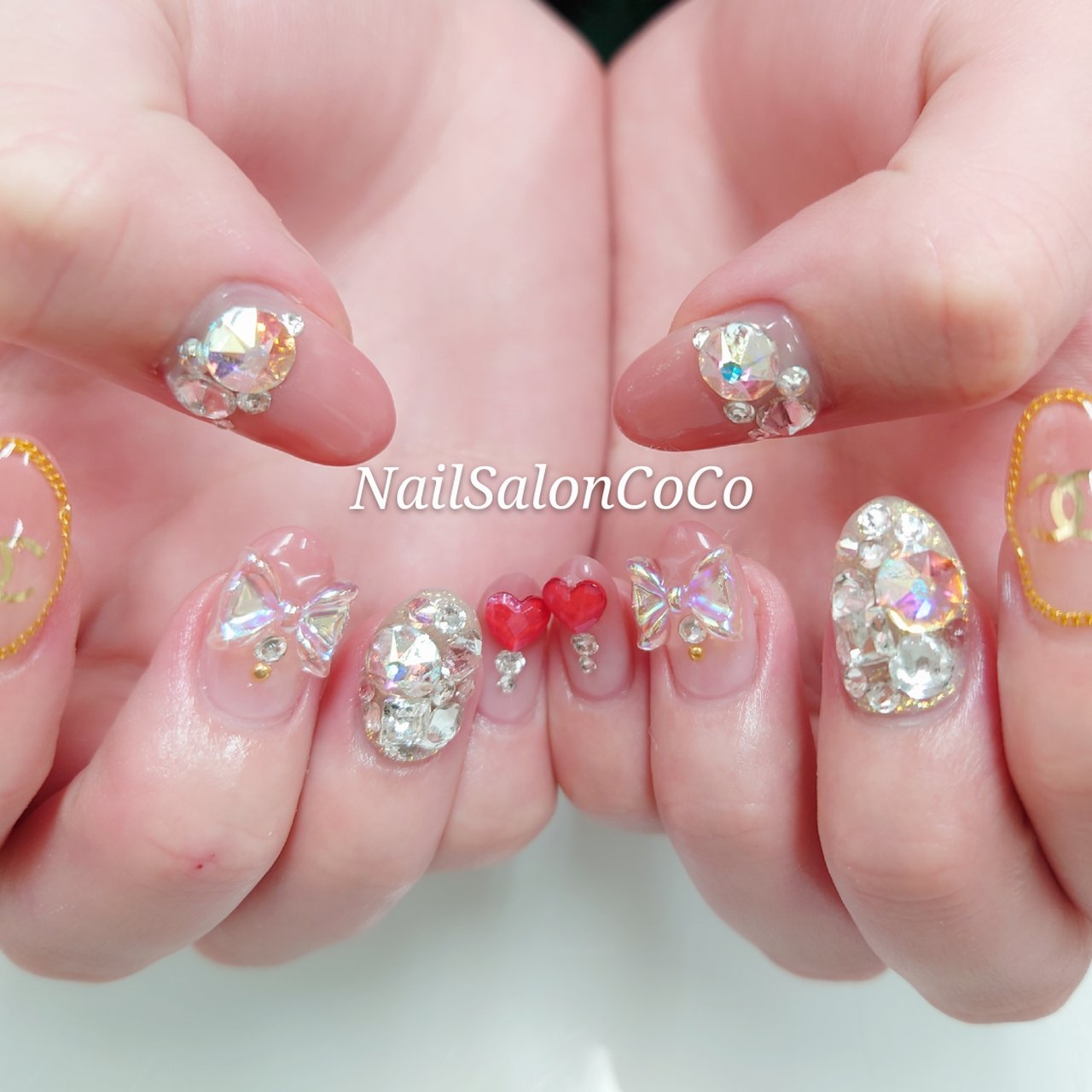 ハンド グラデーション ビジュー ハート リボン Nailsaloncocoのネイルデザイン No ネイルブック