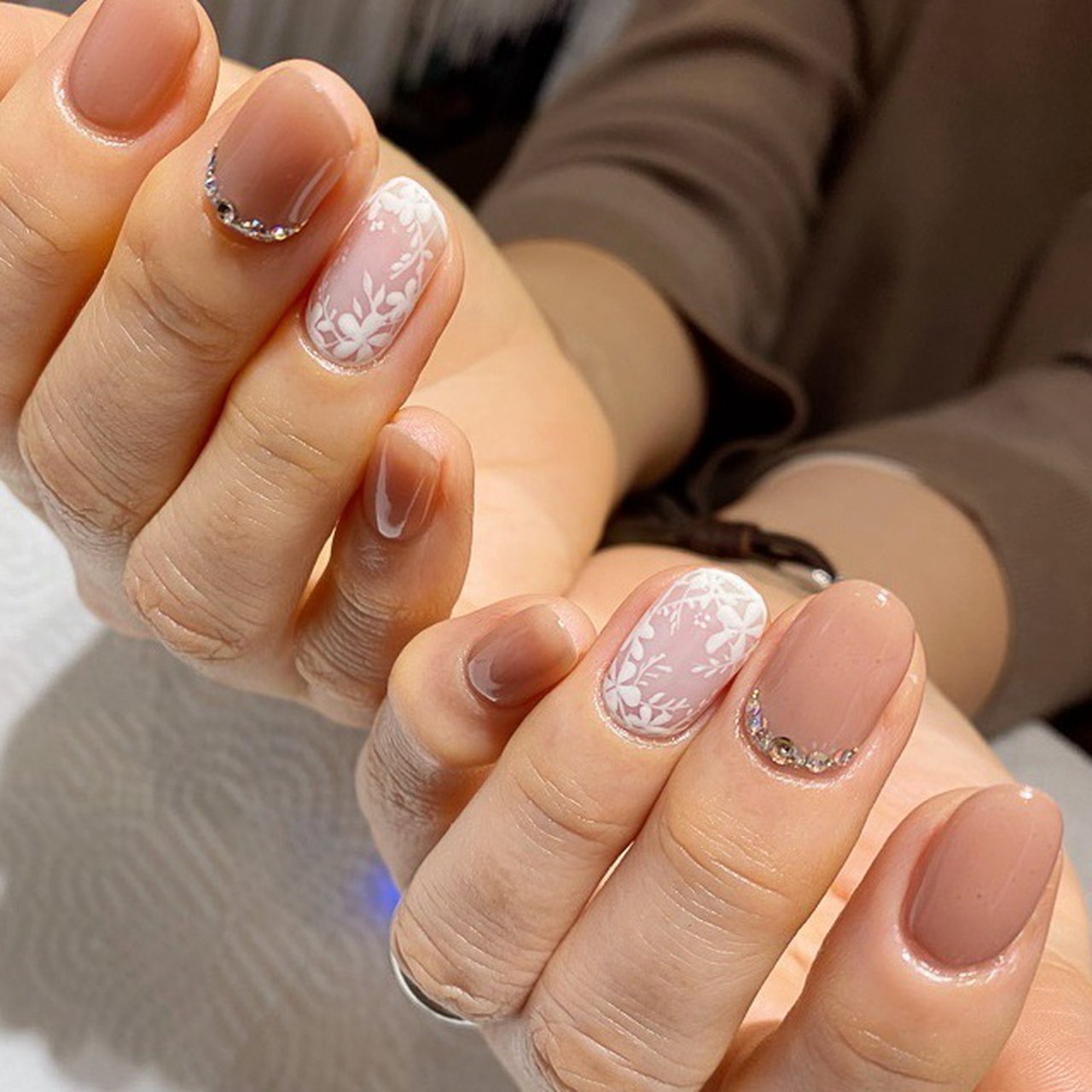春 冬 オールシーズン オフィス ハンド Mami Nail Salon Fika のネイルデザイン No ネイルブック