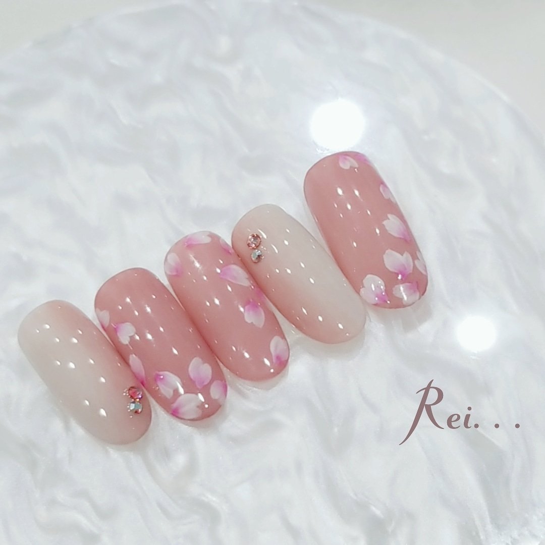 春 ハンド シンプル グラデーション フラワー Reiのネイルデザイン No ネイルブック