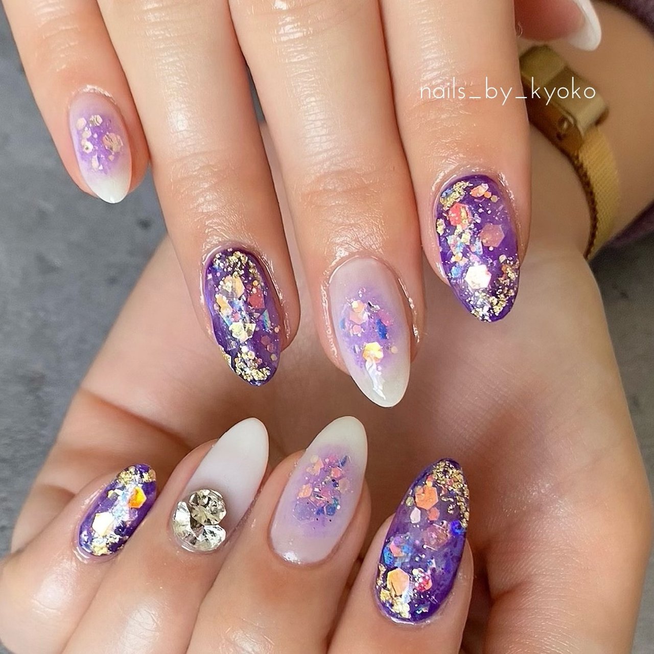 オールシーズン バレンタイン デート ハンド ビジュー Nails By Kyokoのネイルデザイン No ネイルブック