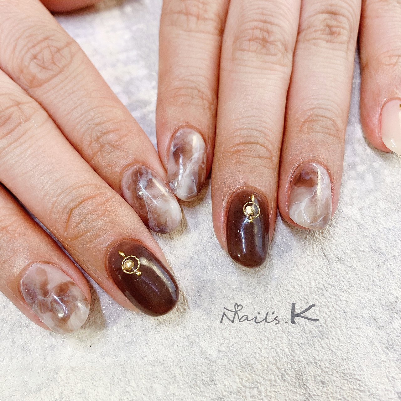 オールシーズン バレンタイン ハンド 大理石 ミディアム Nail S Kのネイルデザイン No ネイルブック