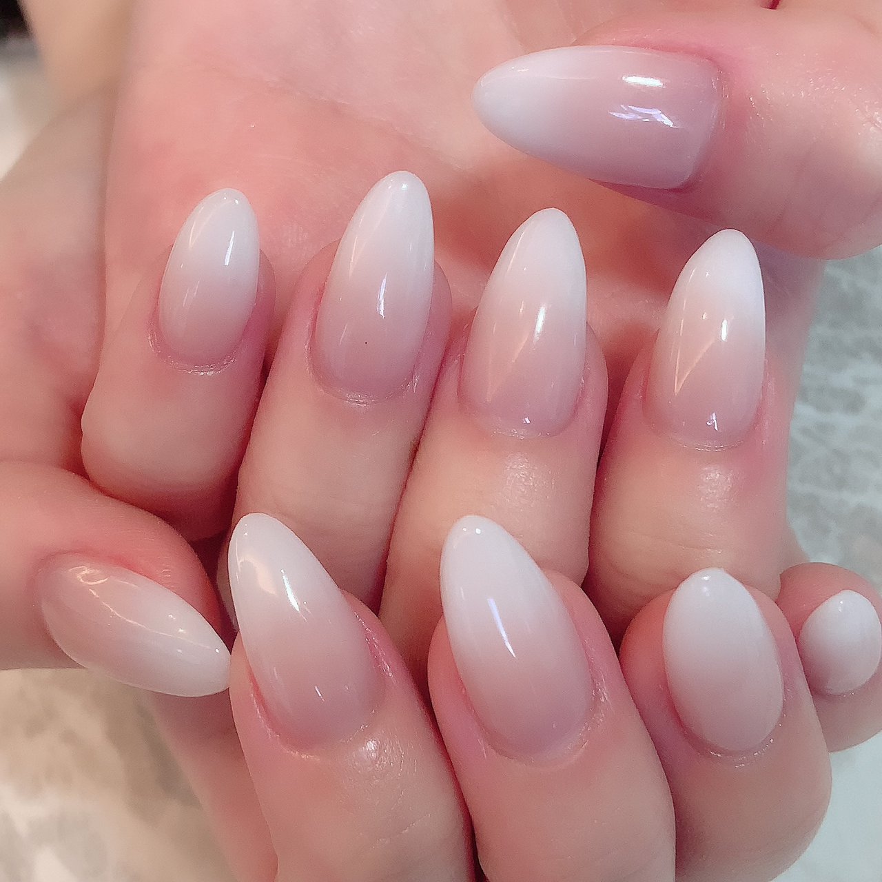 オールシーズン ハンド グラデーション ロング ホワイト Nailsalondecorのネイルデザイン No ネイルブック