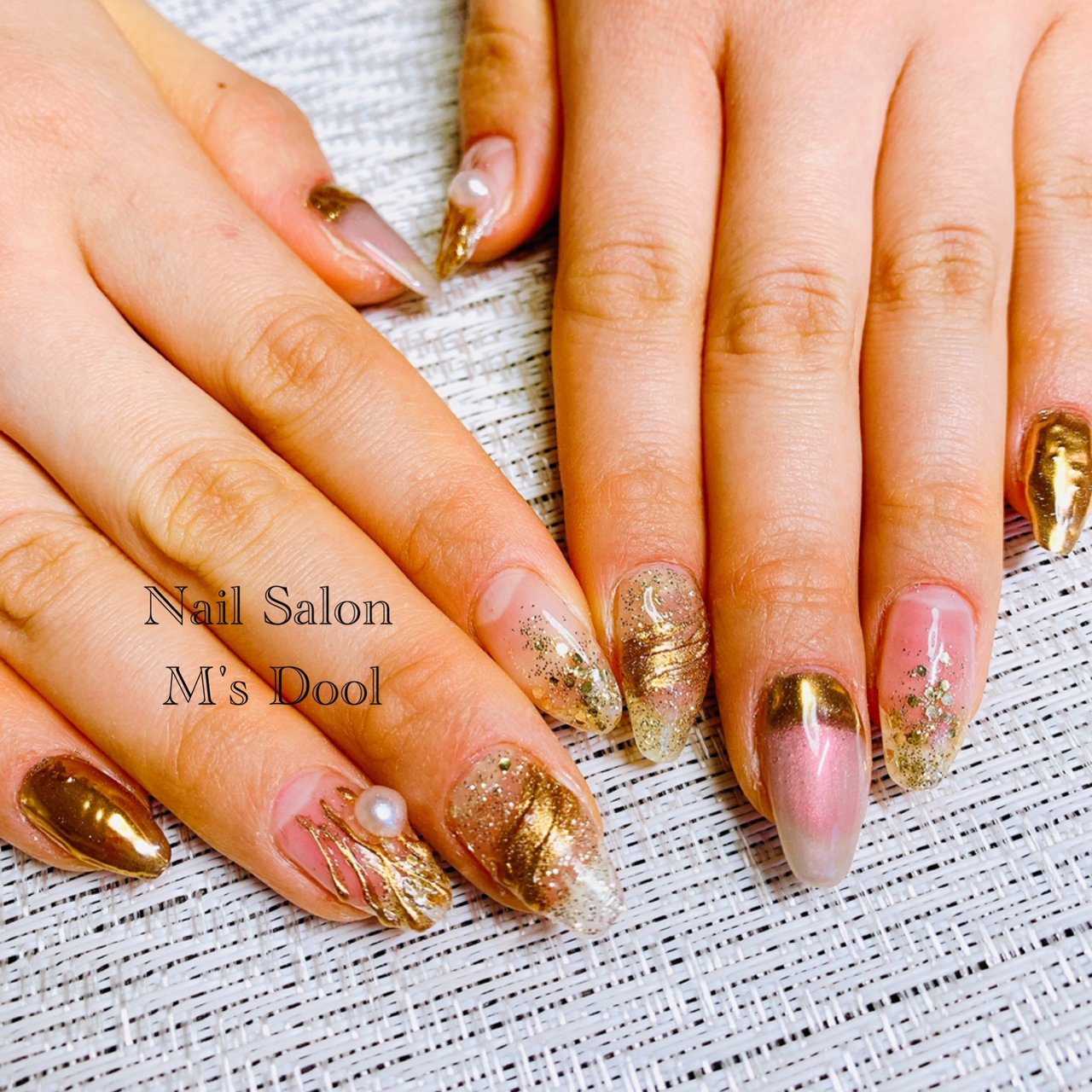 ラメ パール ニュアンス ミラー ブラウン M S Doolのネイルデザイン No ネイルブック