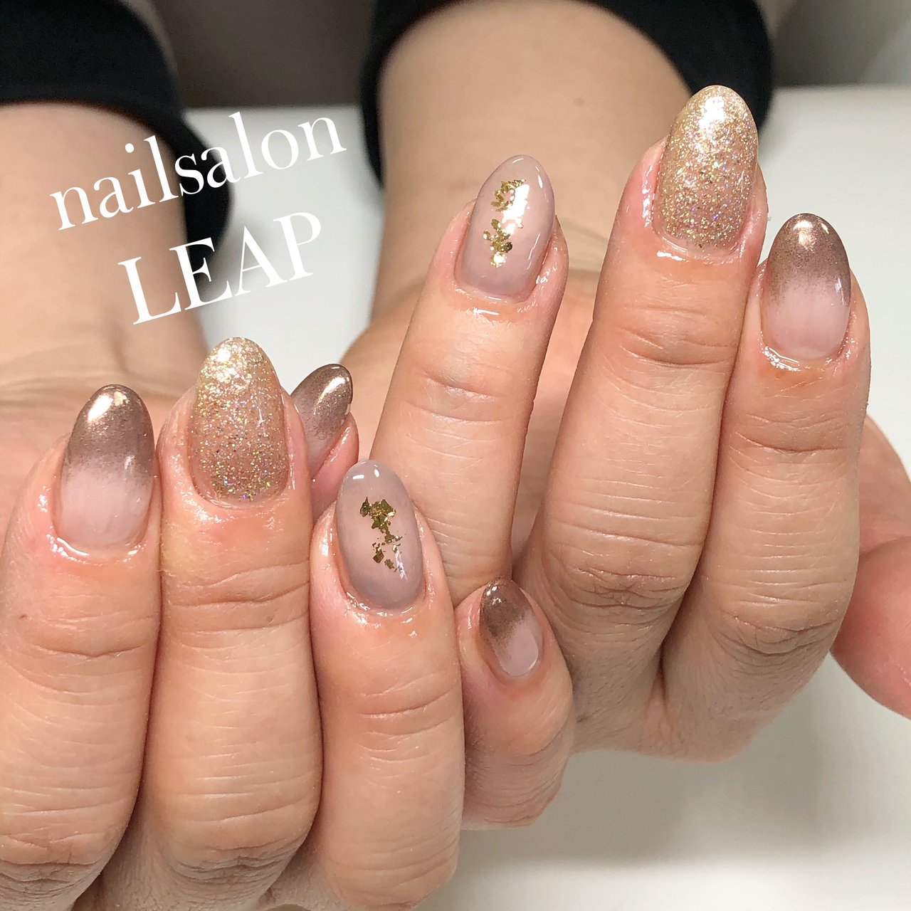 春 冬 オールシーズン グレージュ メタリック Nailsalon Leapのネイルデザイン No ネイルブック