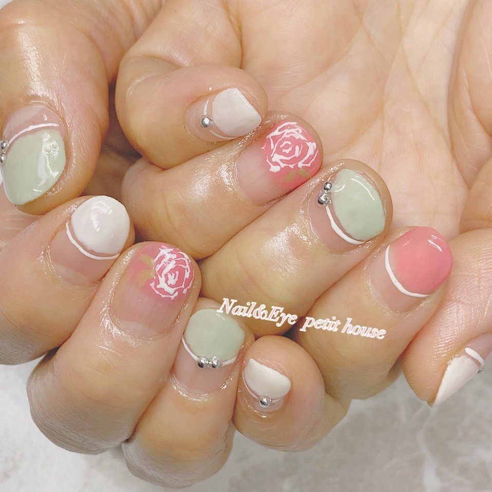 春 ハンド フラワー ショート ホワイト Nail Eye Petit Houseのネイルデザイン No ネイルブック