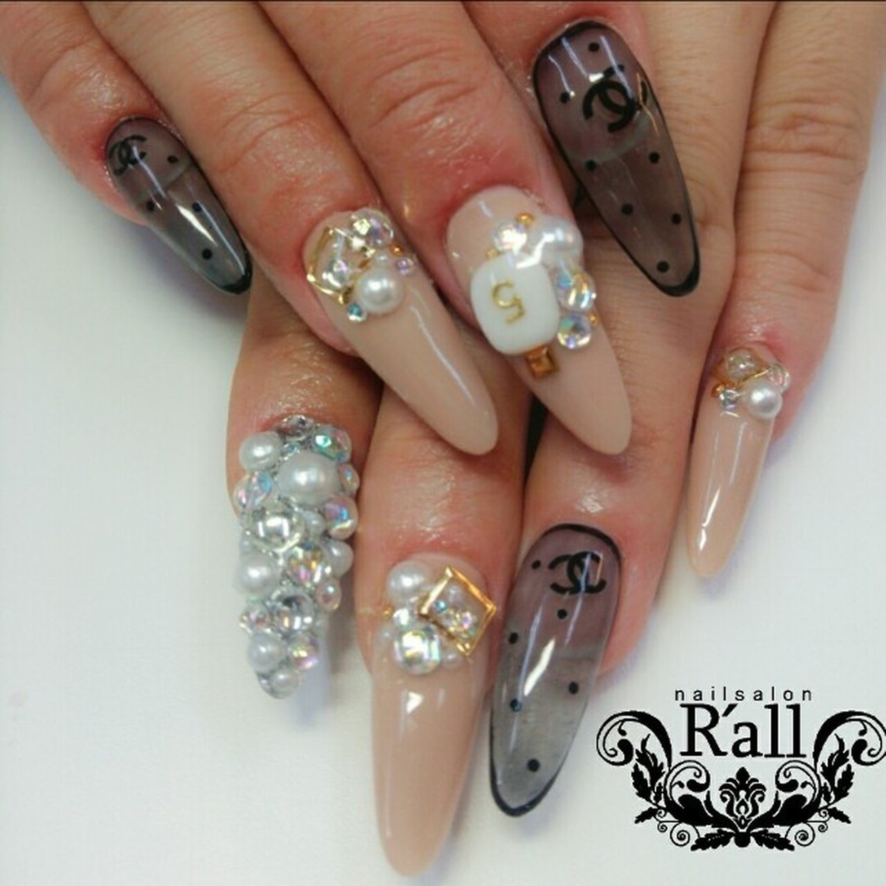 パーティー ハンド シースルー ベージュ スカルプチュア Rina Nailのネイルデザイン No ネイルブック