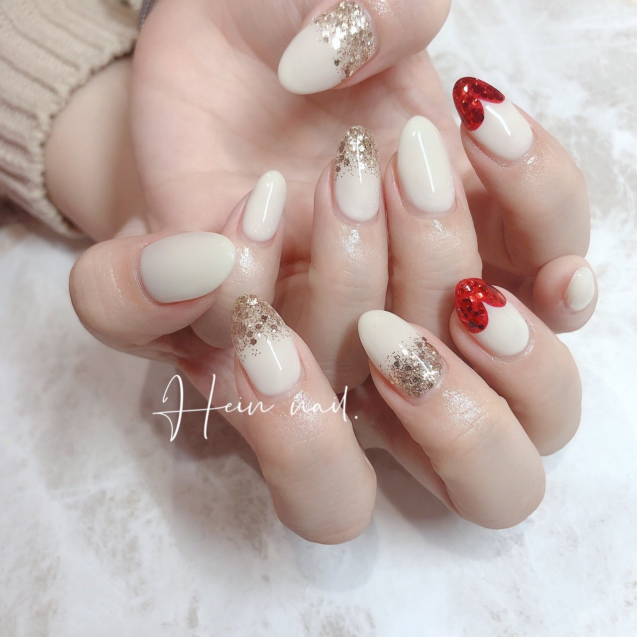 ベージュ レッド ゴールド Hein Nail のネイルデザイン No ネイルブック