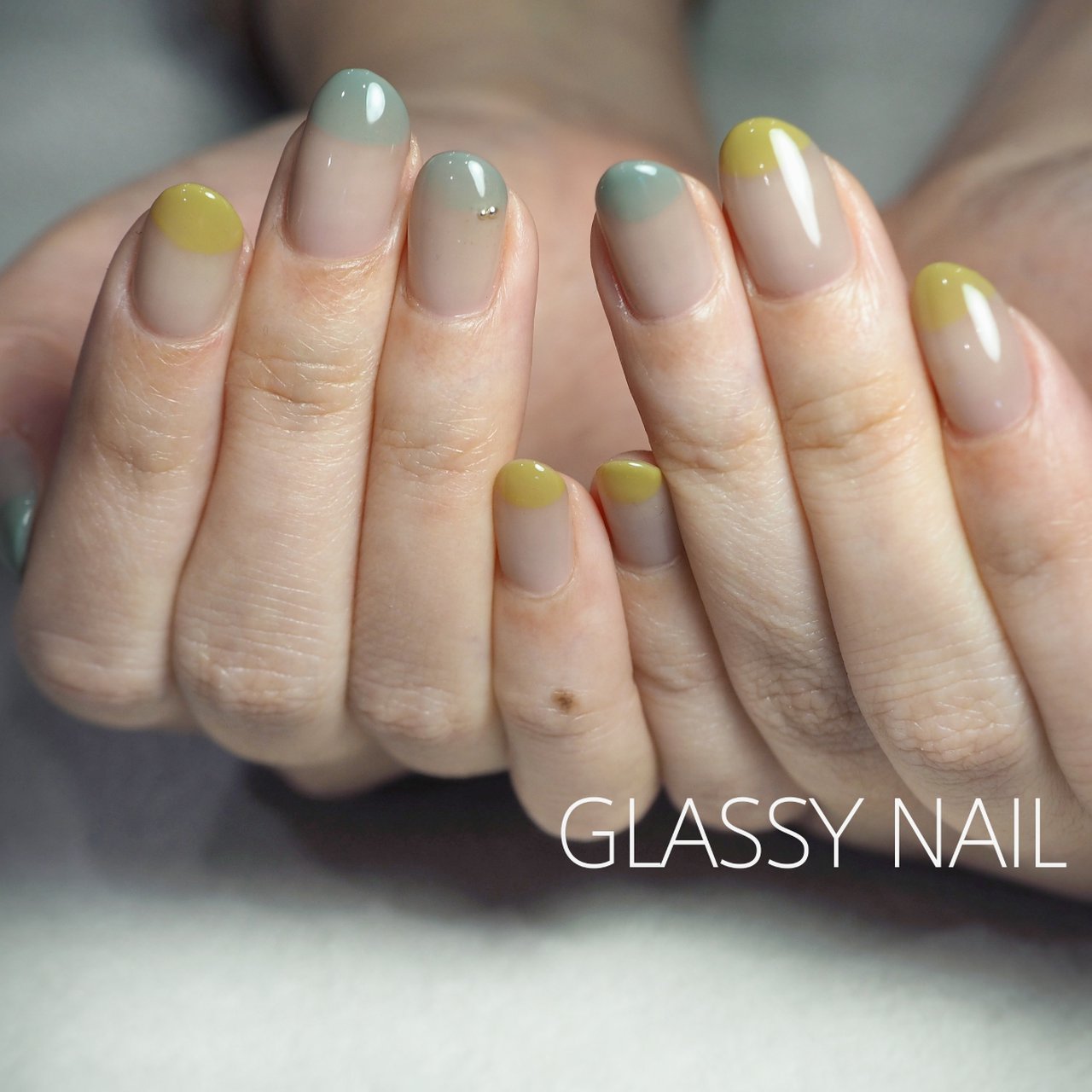 春 冬 ハンド フレンチ 変形フレンチ Glassy Nailのネイルデザイン No ネイルブック