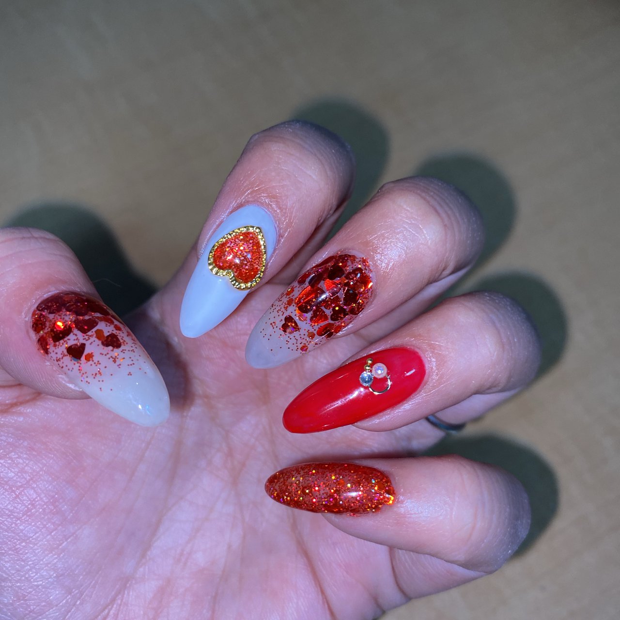 バレンタイン デート ハンド ホログラム ラメ ちゃんまい ﾟのネイルデザイン No ネイルブック