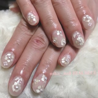 22年 新着順 石のかけらフラワーのネイルデザイン ネイルブック