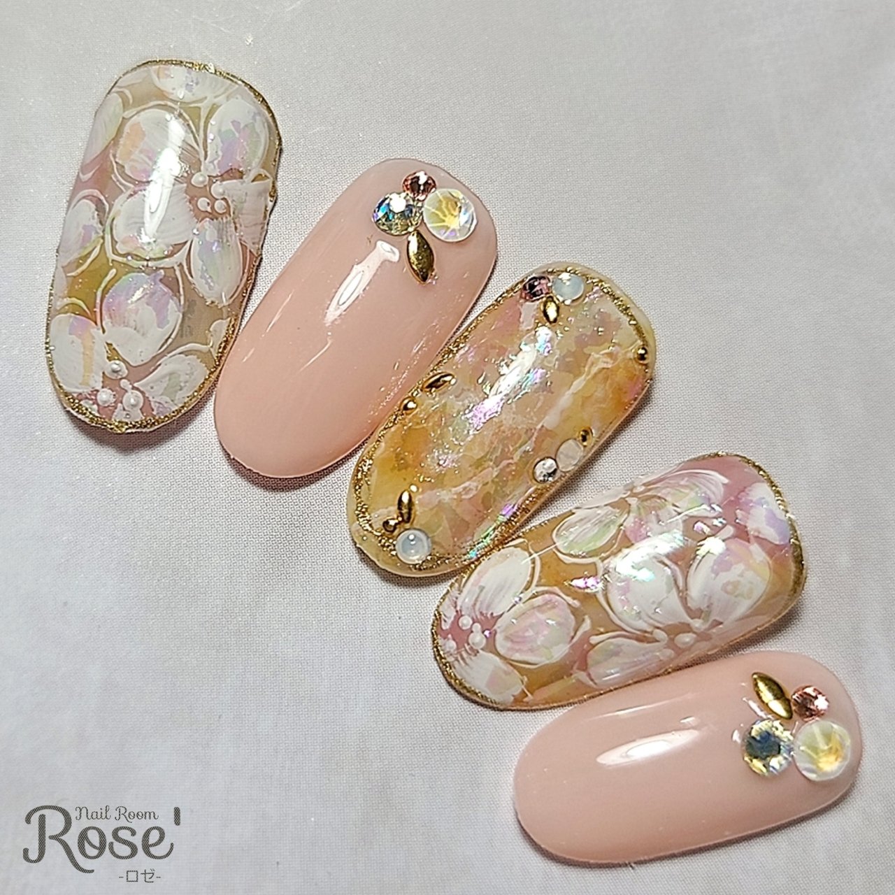 春 卒業式 入学式 ハンド ビジュー 三軒茶屋 Rose のネイルデザイン No ネイルブック