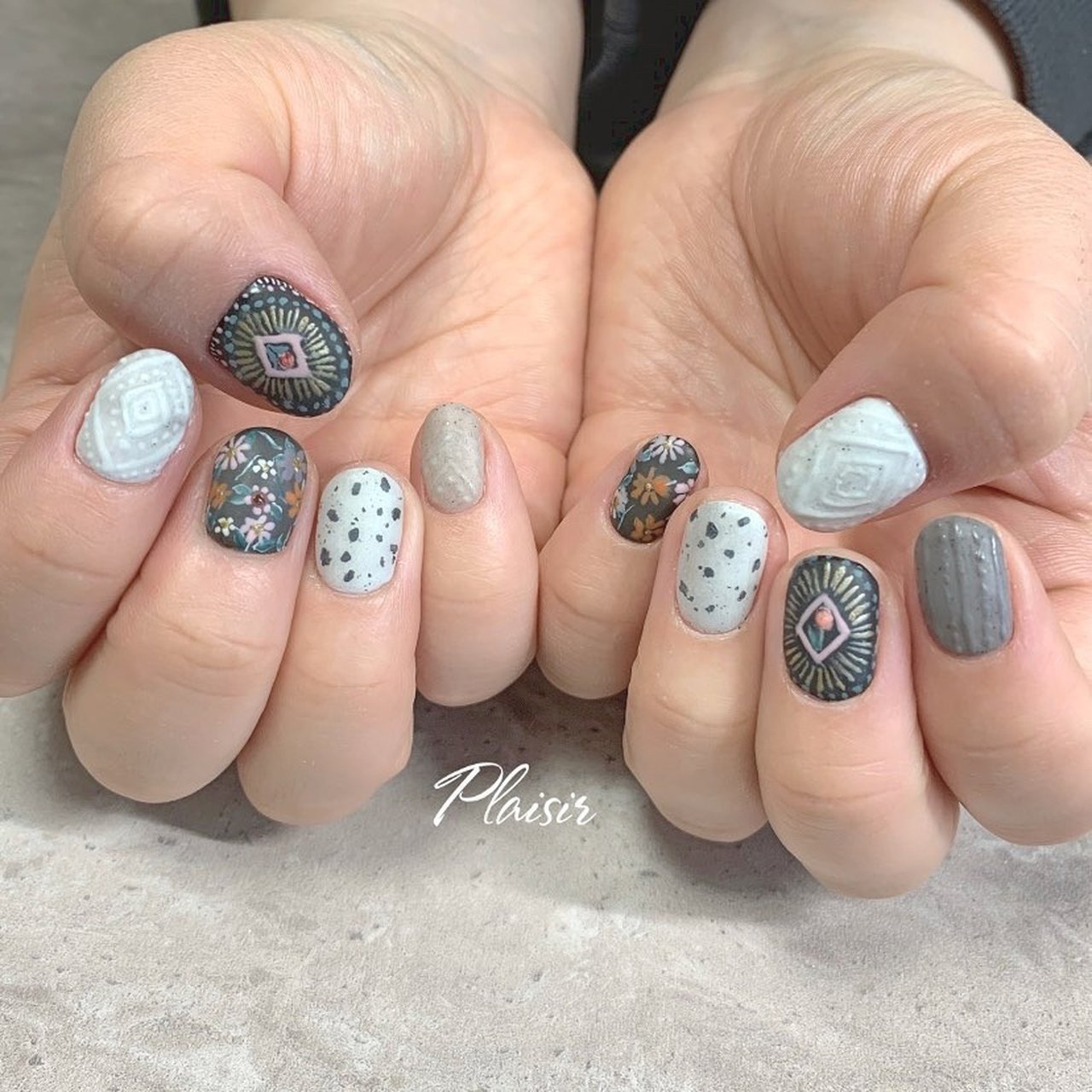 春 冬 ハンド フラワー ボヘミアン Private Nail Salon Plaisirのネイルデザイン No ネイルブック