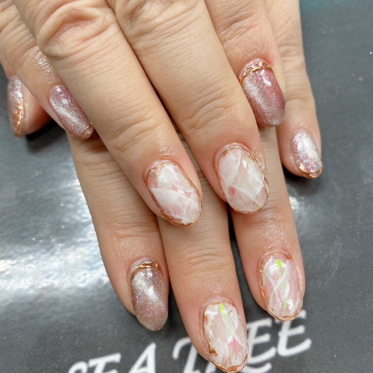 ハンド ホログラム マグネット ピンク ジェルネイル Maottyのネイルデザイン No ネイルブック