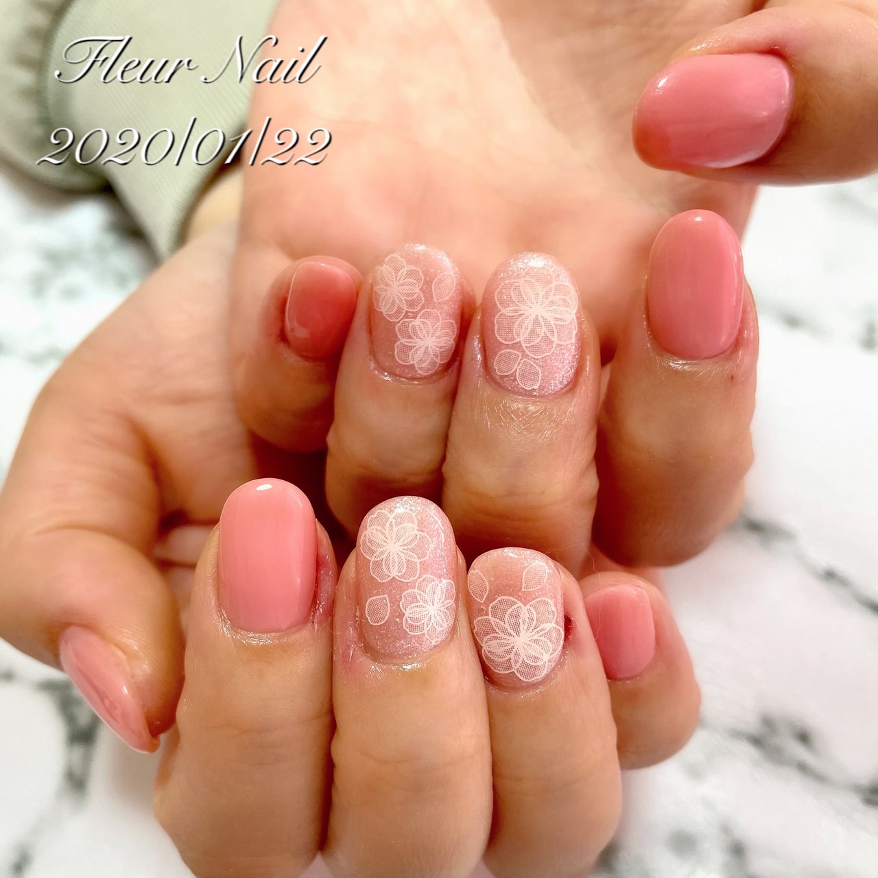 オールシーズン ハンド フラワー ショート ホワイト Ayakaのネイルデザイン No ネイルブック