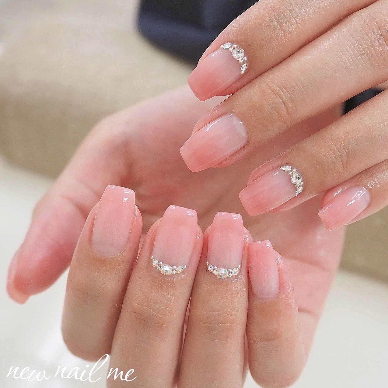 春 冬 オフィス ブライダル ハンド Momoko New Nail Meのネイルデザイン No ネイルブック