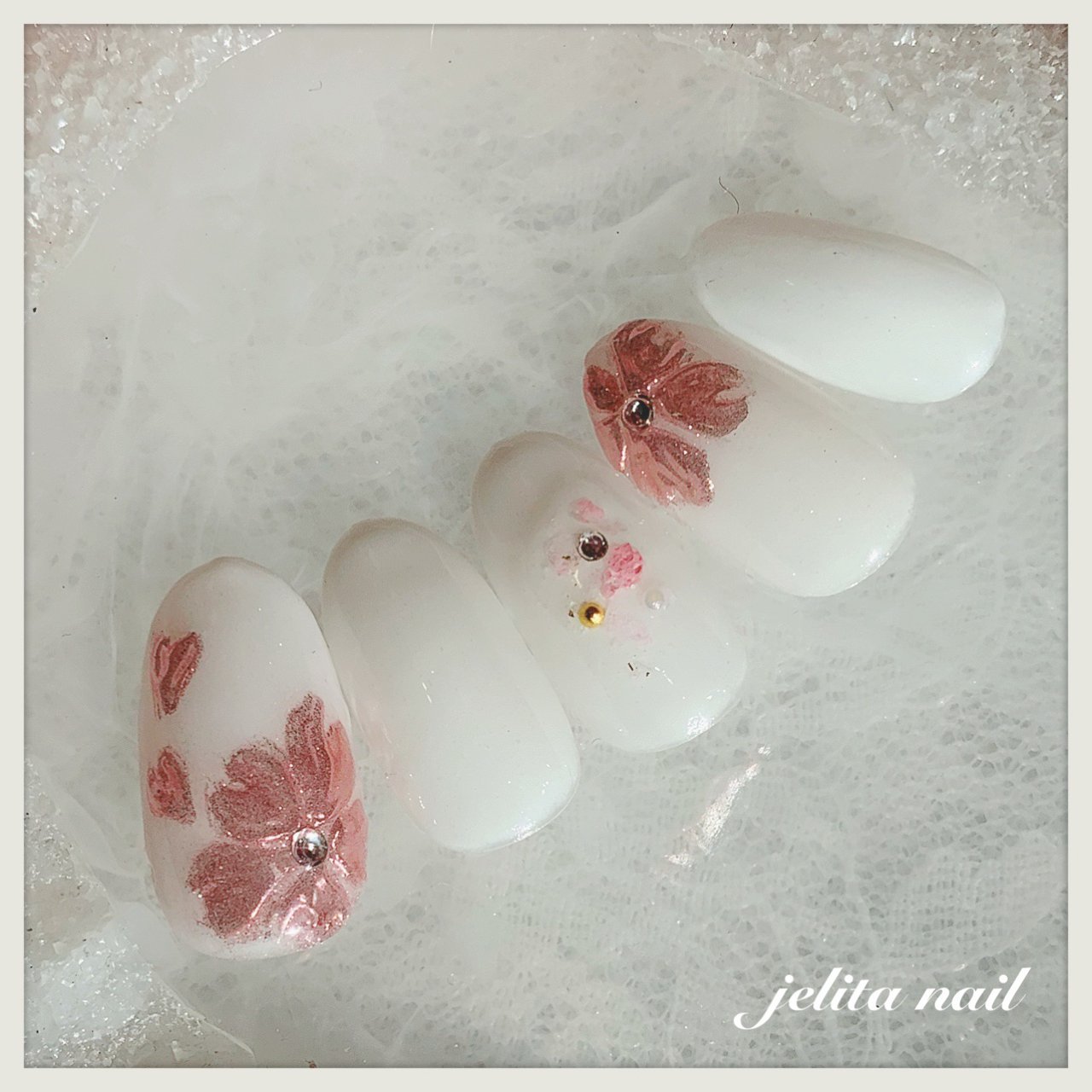 春 フラワー ホワイト ピンク Jelita Nail 麻生理香子のネイルデザイン No ネイルブック