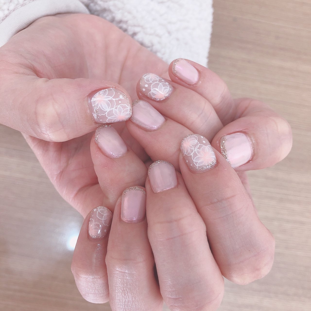 春 ブライダル ハンド フレンチ ラメ About Nailのネイルデザイン No ネイルブック