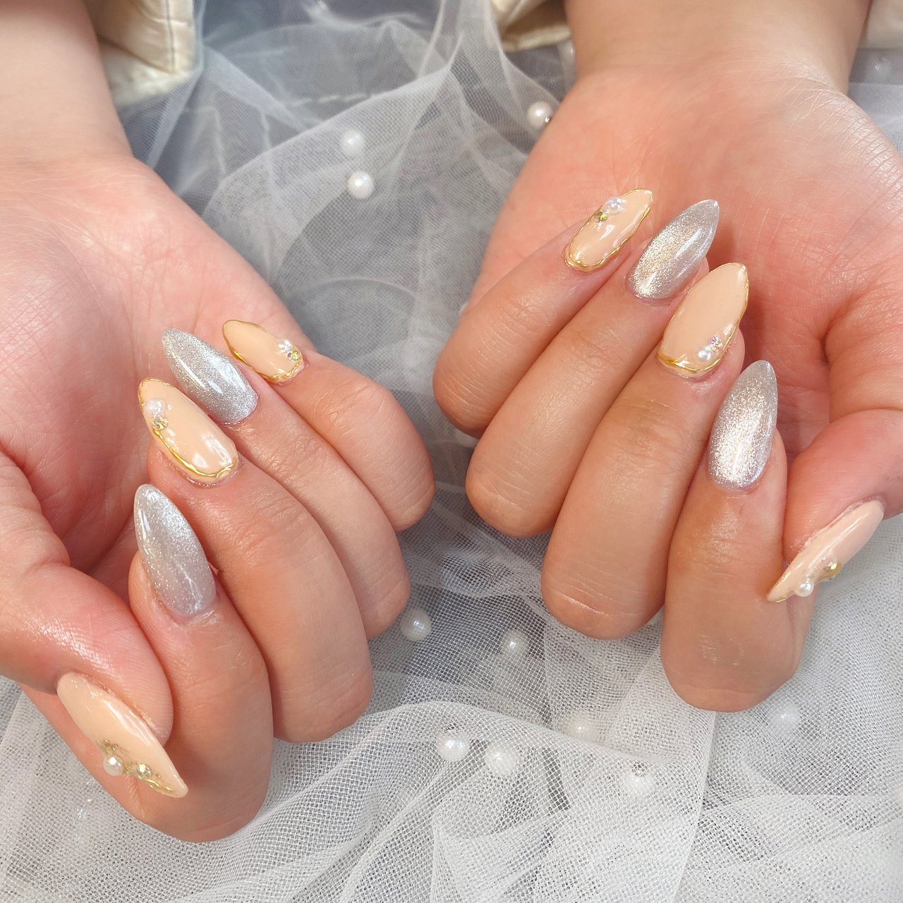 ベージュ シルバー パンダ Nail 川崎のネイルデザイン No ネイルブック