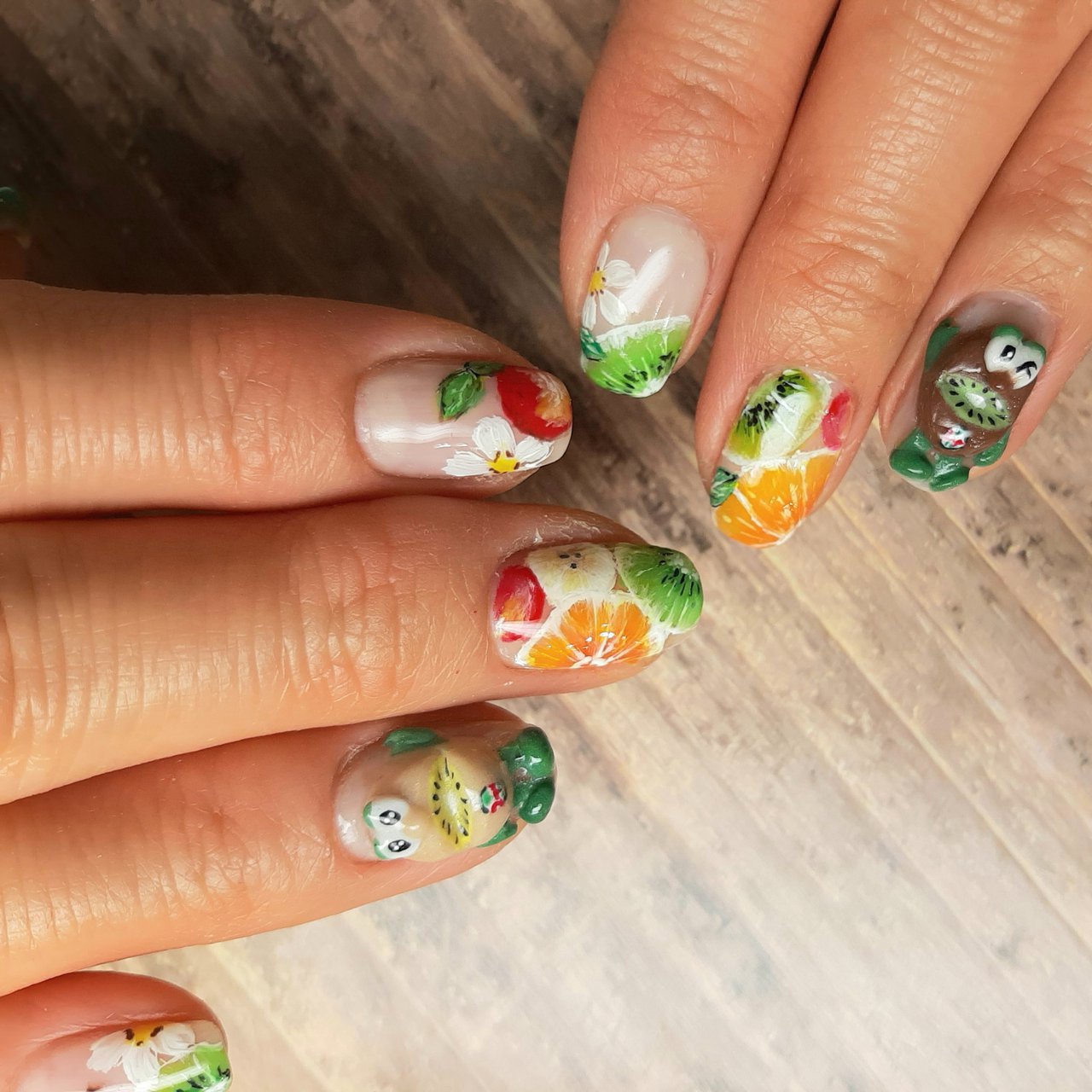 イエロー グリーン カラフル Nailsalon Minervaのネイルデザイン No ネイルブック
