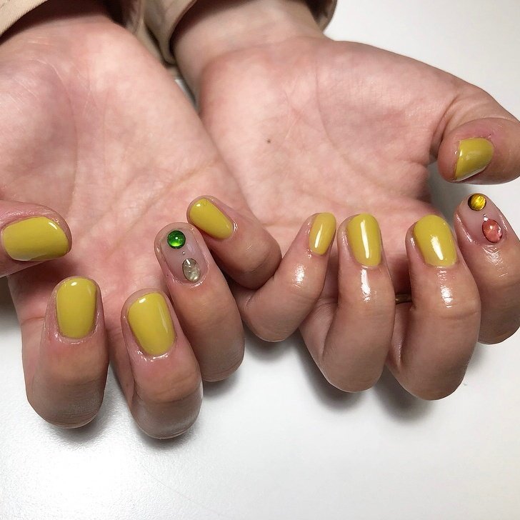 ハンド シンプル ワンカラー エスニック ニュアンス Yn Etoのネイルデザイン No ネイルブック