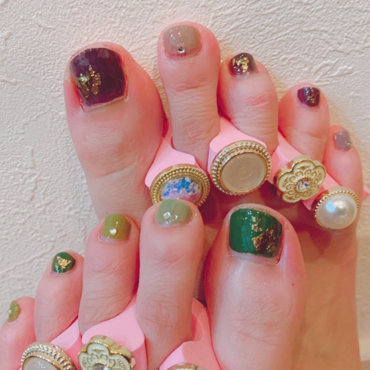 フット ワンカラー ビジュー ホイル グリーン Cacamai Nailのネイルデザイン No ネイルブック