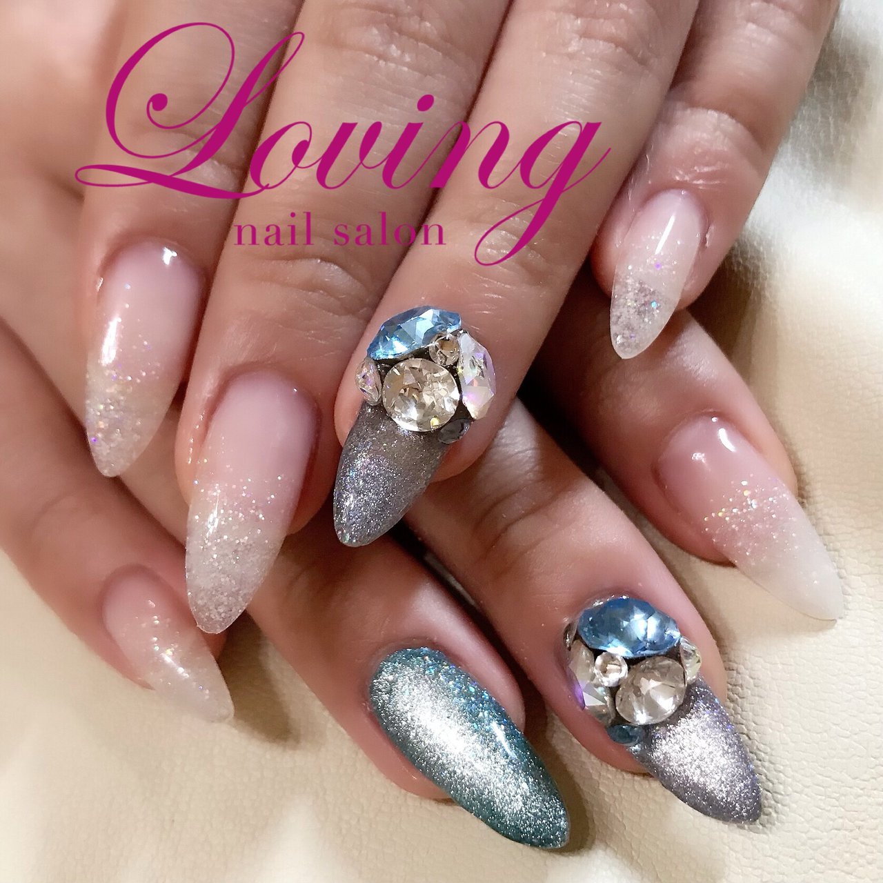 オールシーズン ハンド ビジュー マグネット ミディアム Lovingのネイルデザイン No ネイルブック