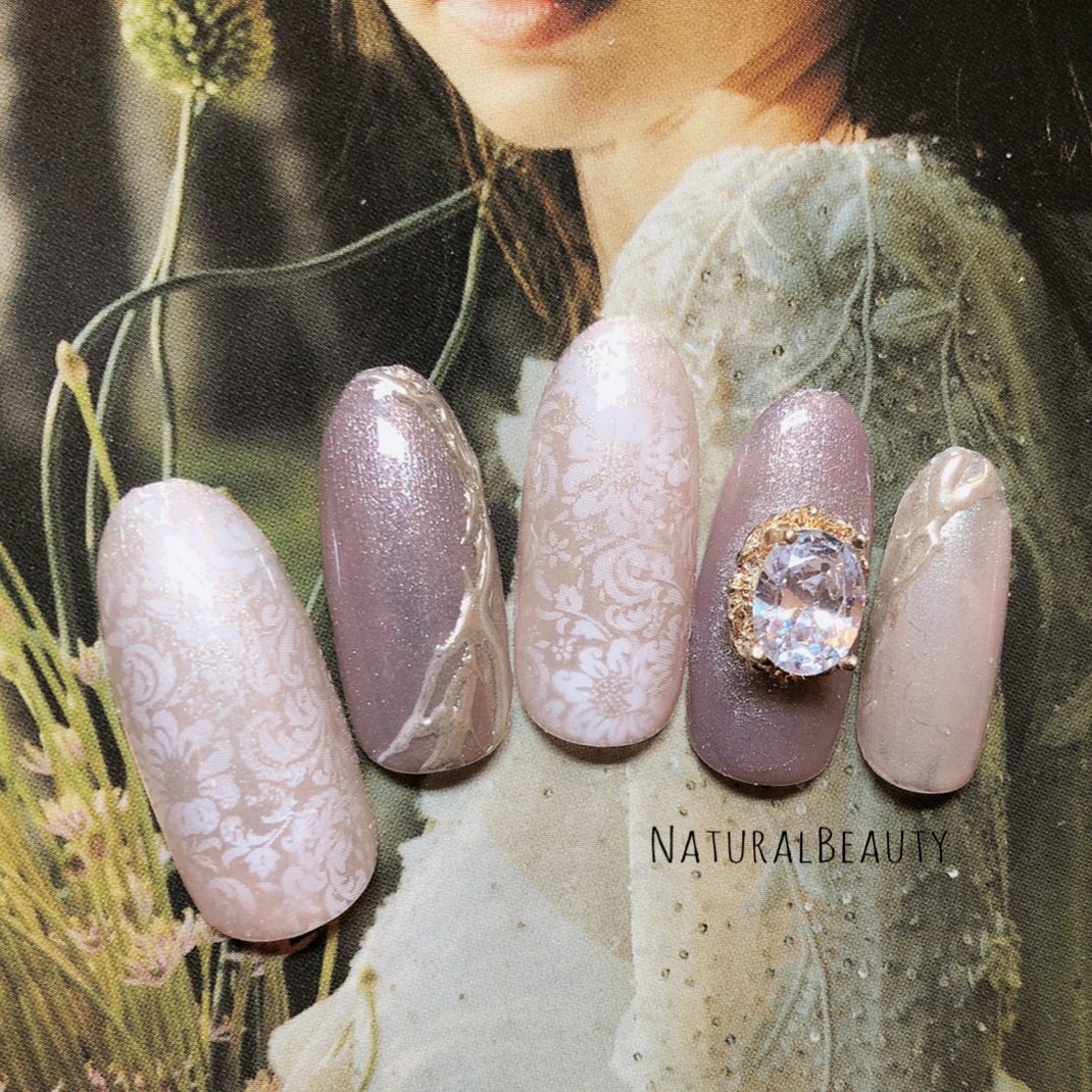 オールシーズン ブライダル パーティー ハンド ビジュー Naturalbeautyのネイルデザイン No ネイルブック