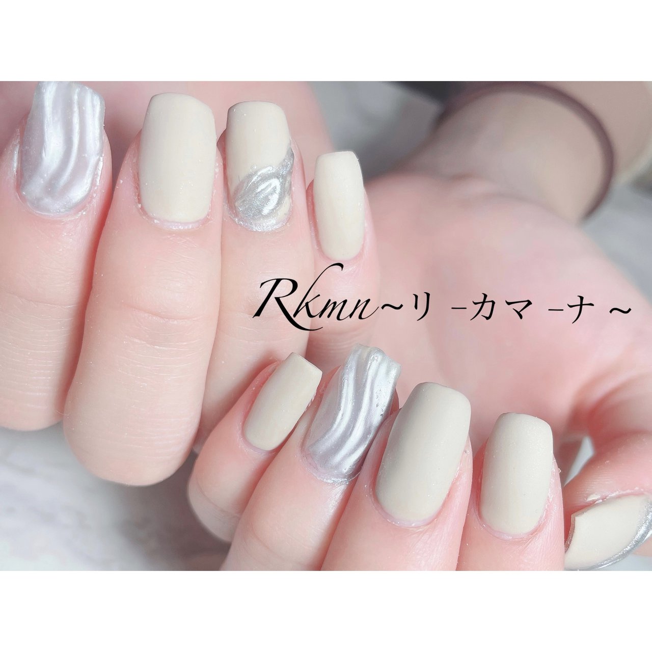 オールシーズン ハンド ワンカラー ミラー ミディアム Rkmn リ カ マ ナ のネイルデザイン No ネイルブック