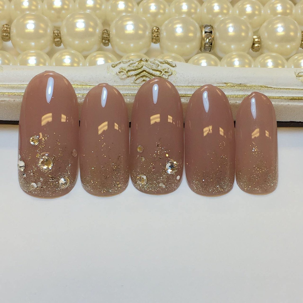 オールシーズン ハンド ビジュー ブラウン ジェル Beauty Salon Toiro さいたま新都心店 美爪育成 フィルイン推奨サロン のネイル デザイン No ネイルブック