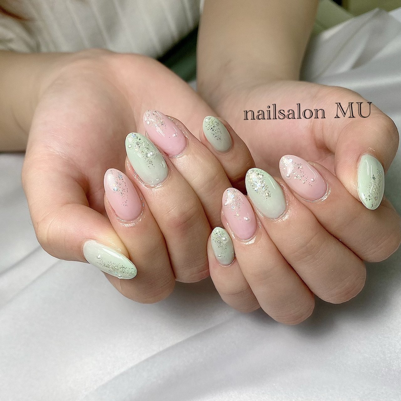 ラメ ワンカラー パール ピンク グリーン Nailsalon Mu ミウ のネイルデザイン No ネイルブック
