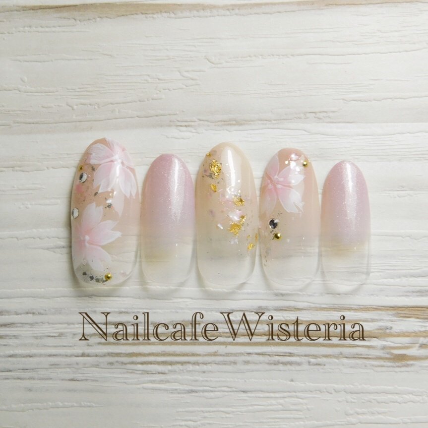 グラデーション ラメ フラワー 和 ホワイト Nailcafewisteriaのネイルデザイン No ネイルブック