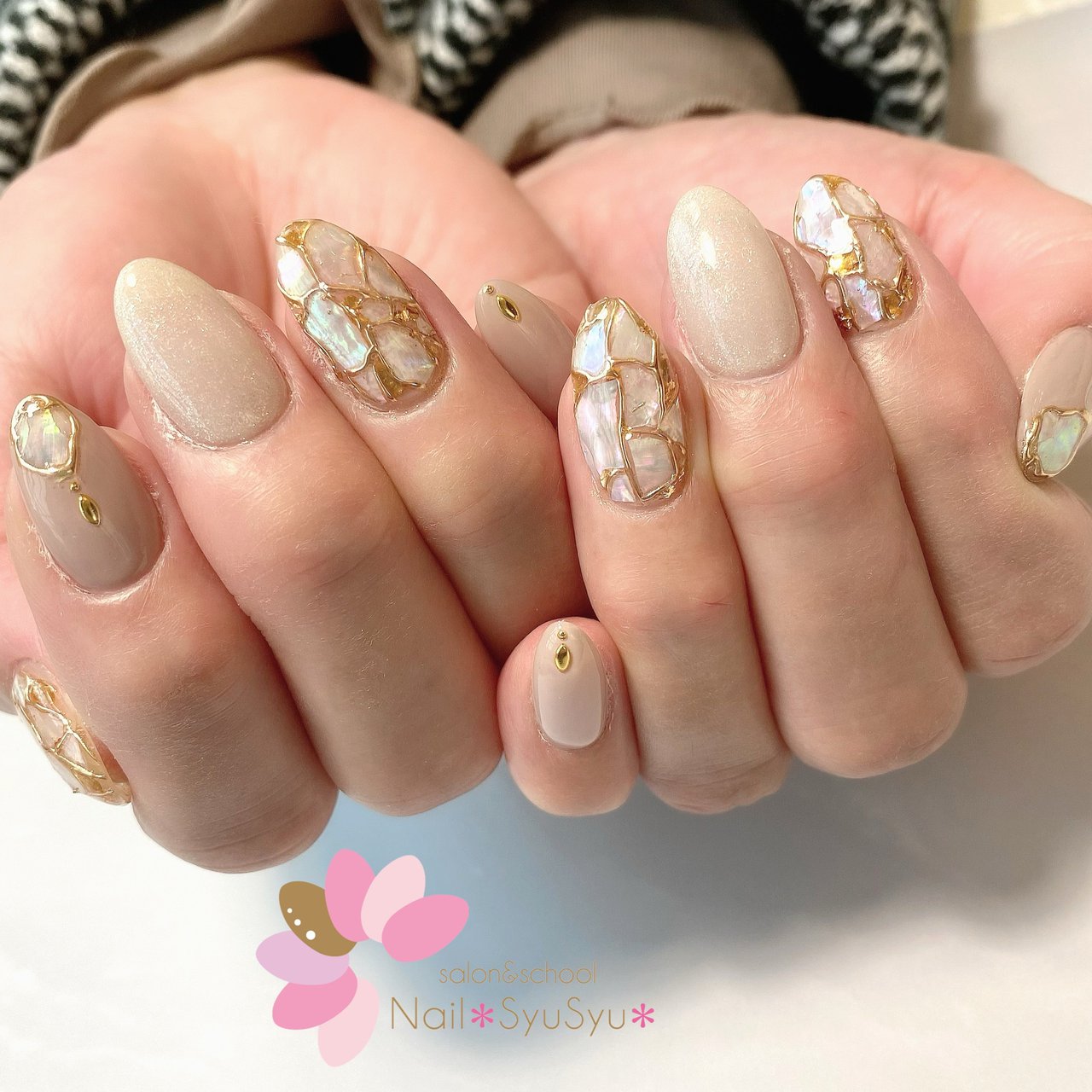 春 ハンド ラメ シェル ミラー Nail Syusyu ネイルシュシュのネイルデザイン No ネイルブック