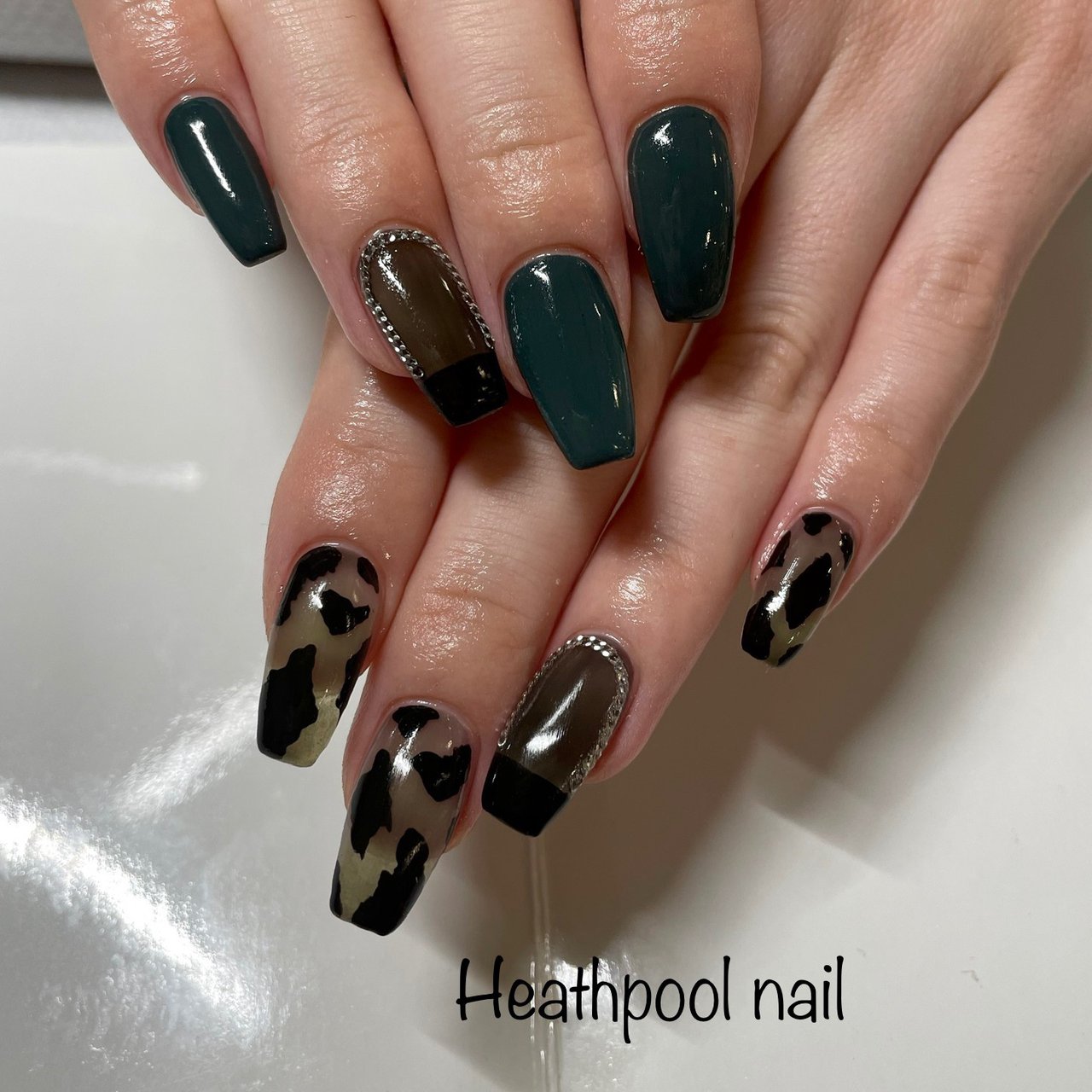 ハンド アニマル柄 シースルー チェーン グリーン Heathpoolnailのネイルデザイン No ネイルブック