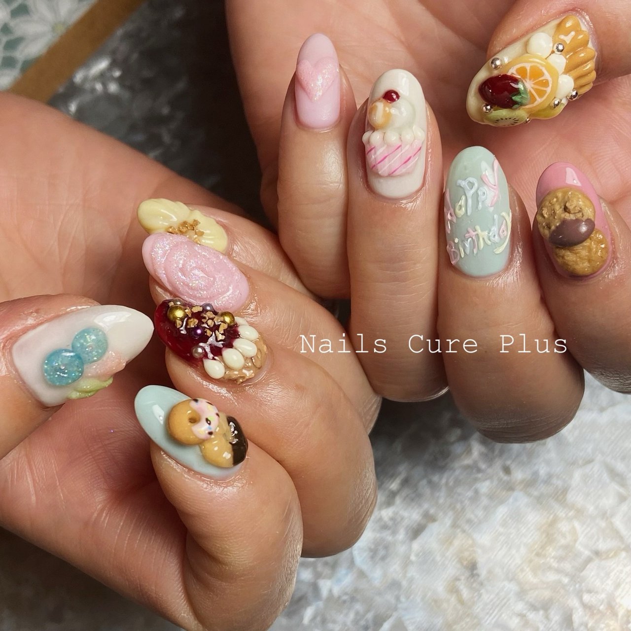 Nailscureplus 三宅麻弥のネイルデザイン No ネイルブック