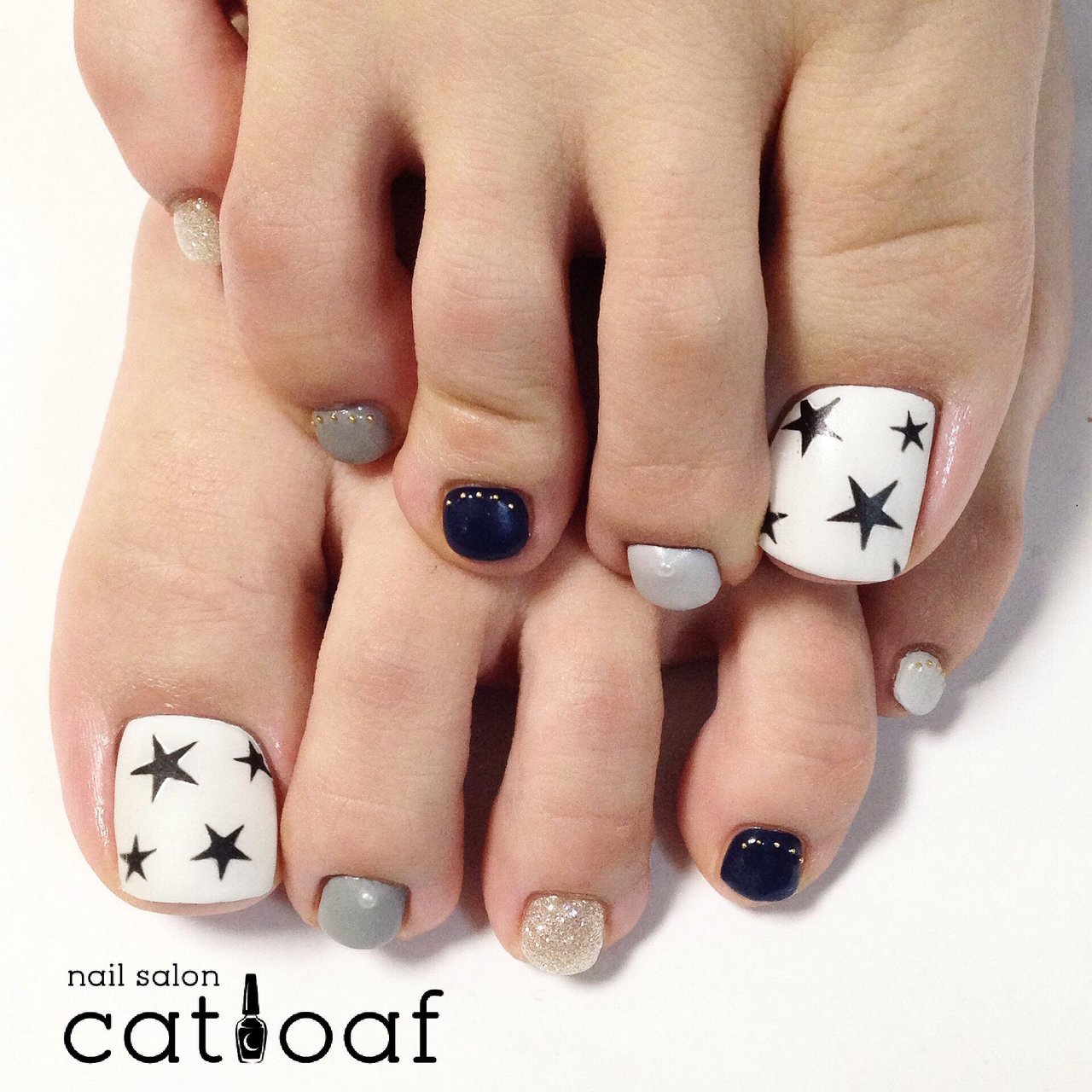 オールシーズン フット 星 ホワイト ネイビー Nailsalon Catloafのネイルデザイン No ネイルブック