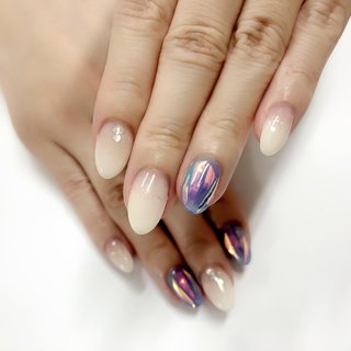 ホログラム 水色 白グラデーションのネイルデザイン ネイルブック