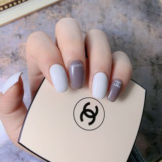 Chanel風ネイルのネイルデザイン ネイルブック