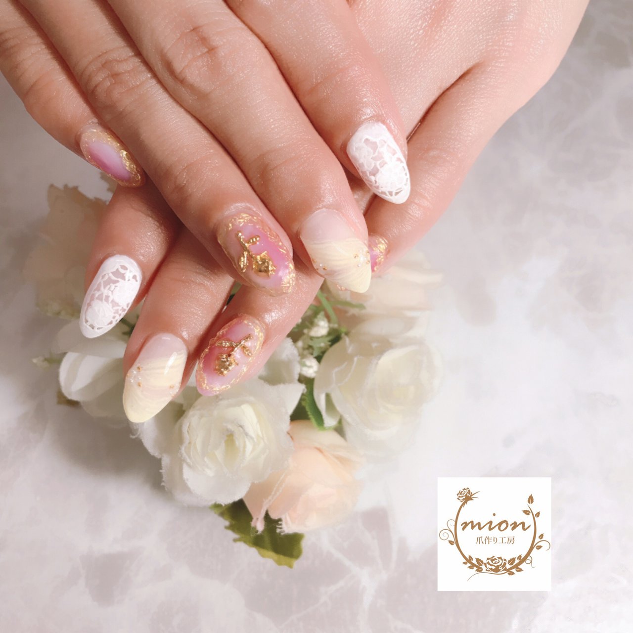 春 冬 パーティー グラデーション ビジュー ネイリストキミのネイルデザイン No ネイルブック