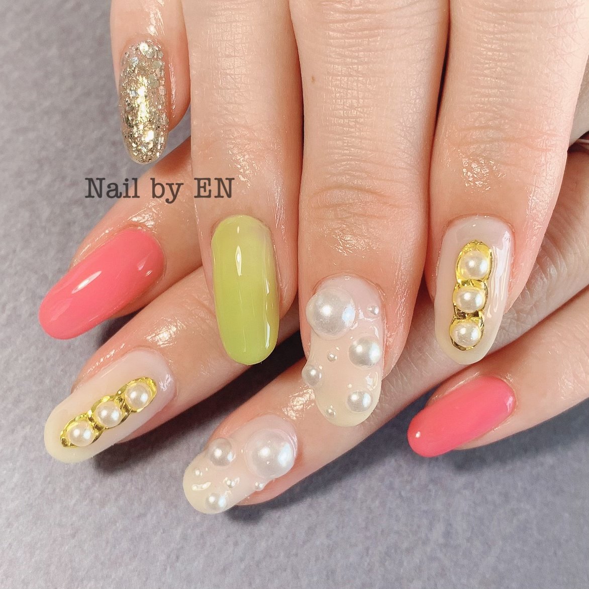 春 夏 ハンド パール アンティーク Namiのネイルデザイン No ネイルブック