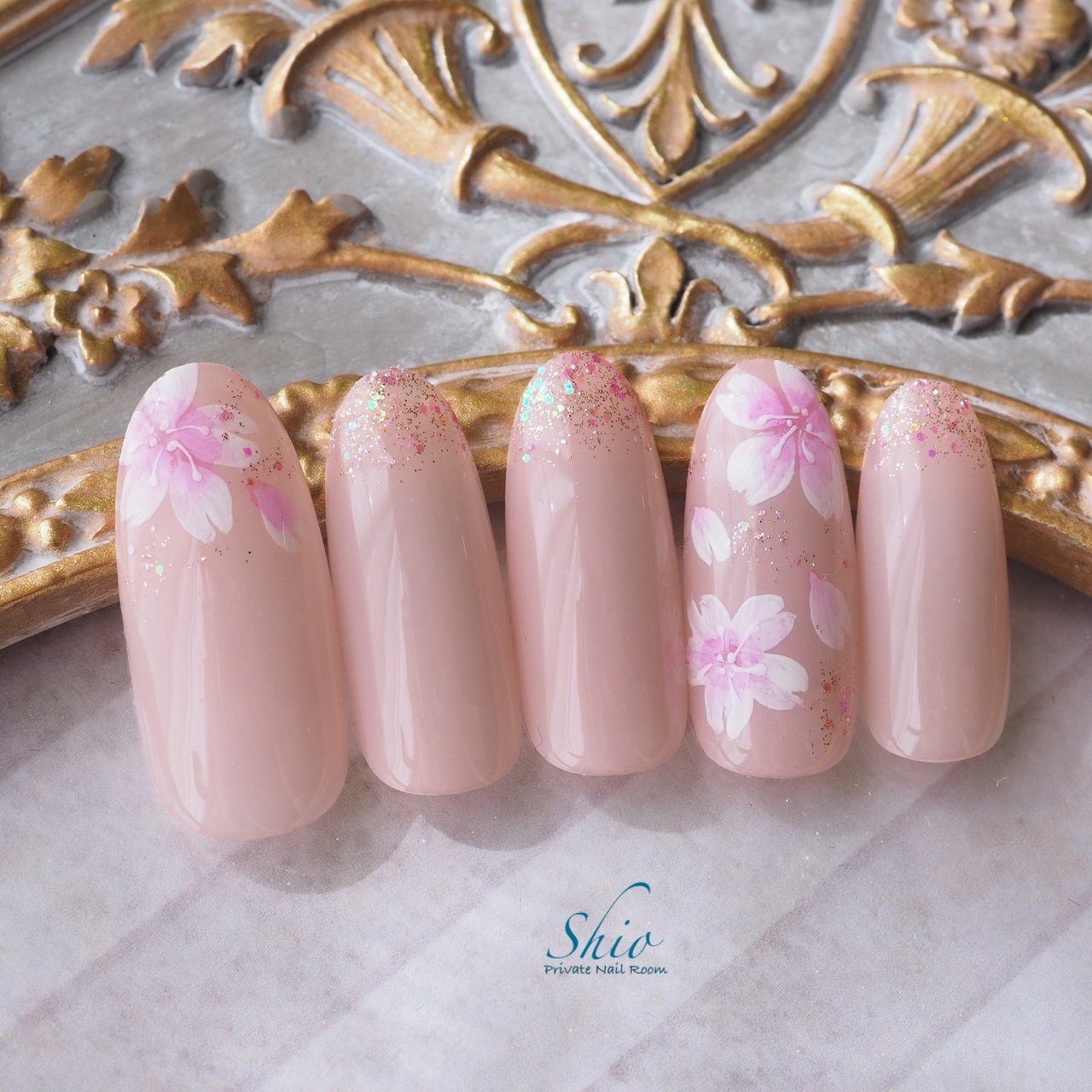 春 ハンド ラメ ワンカラー フラワー Akariのネイルデザイン No ネイルブック