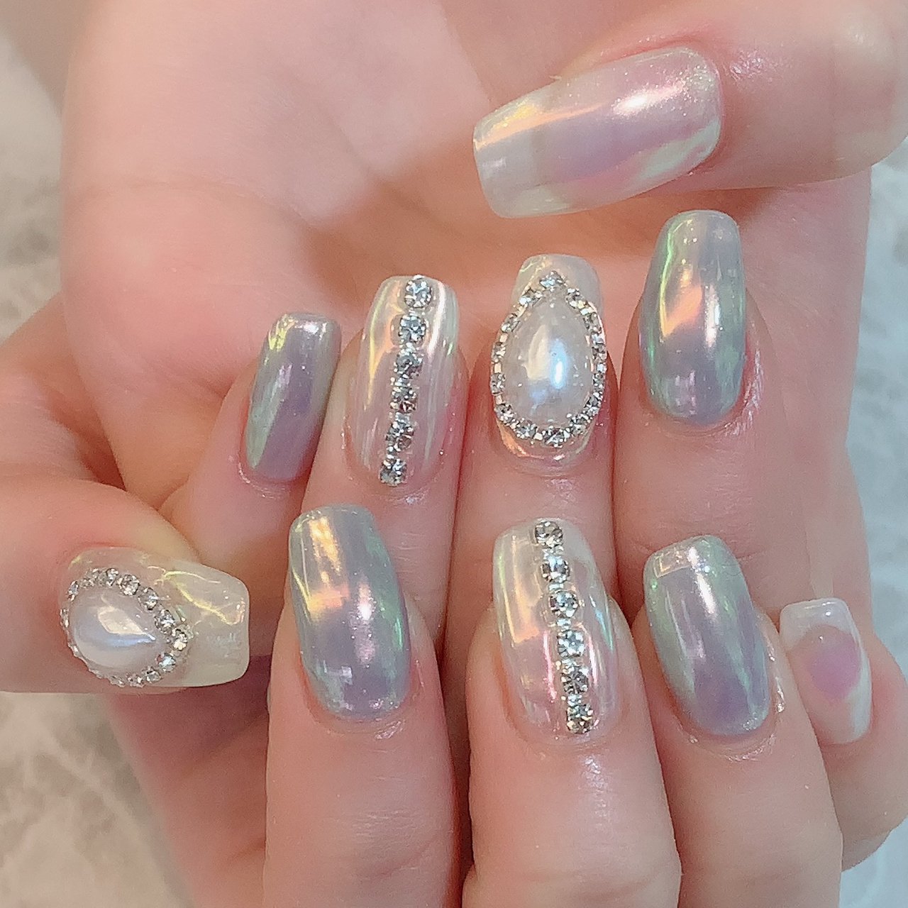 オールシーズン ハンド ビジュー オーロラ ミラー Nailsalondecorのネイルデザイン No ネイルブック