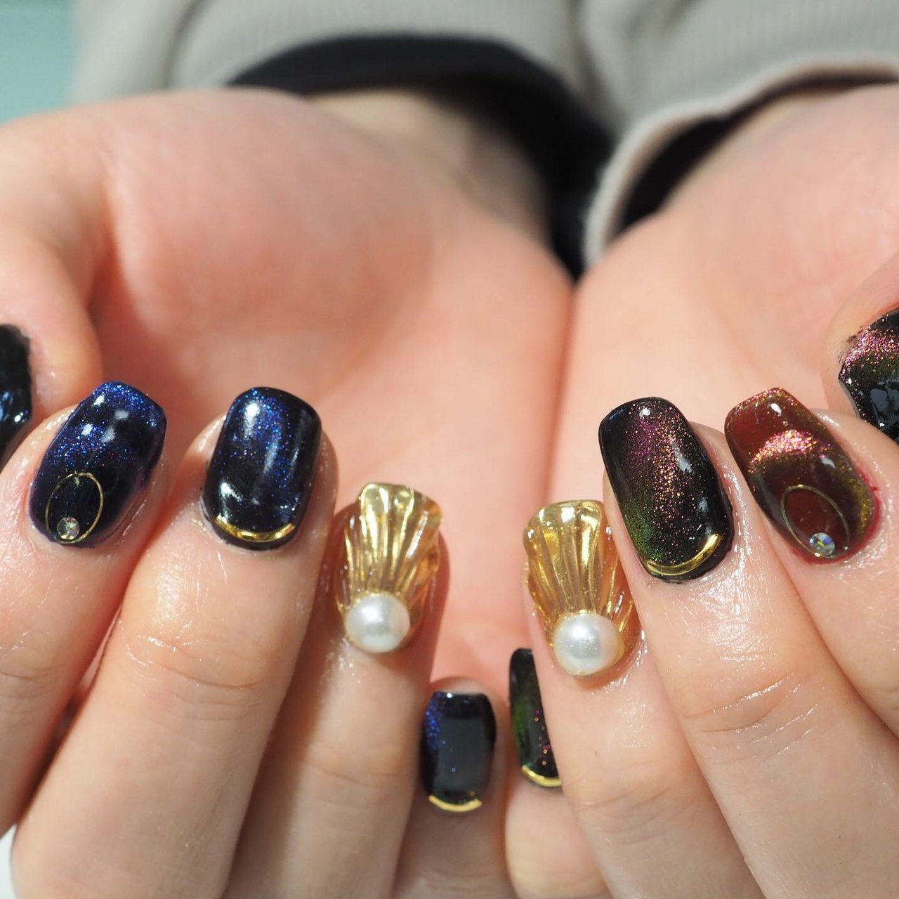 オールシーズン ハンド 人魚の鱗 マグネット ミラー ネイリストayaのネイルデザイン No ネイルブック