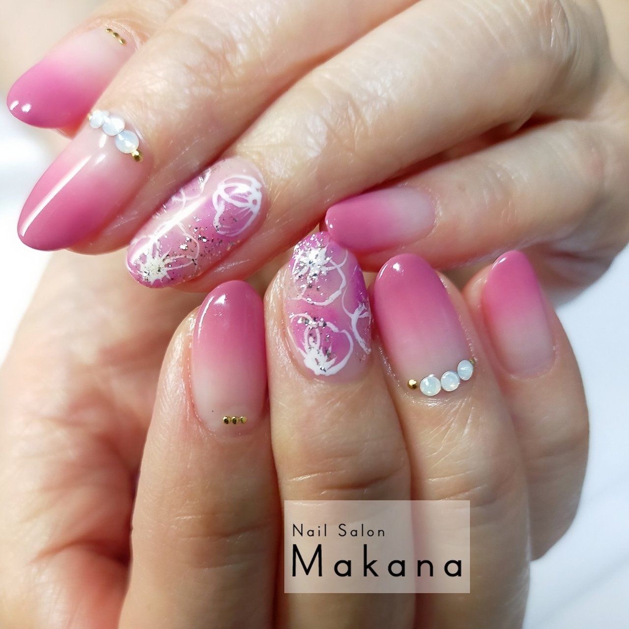 春 ハンド グラデーション パール ホワイト Nail Salon Makanaのネイルデザイン No ネイルブック