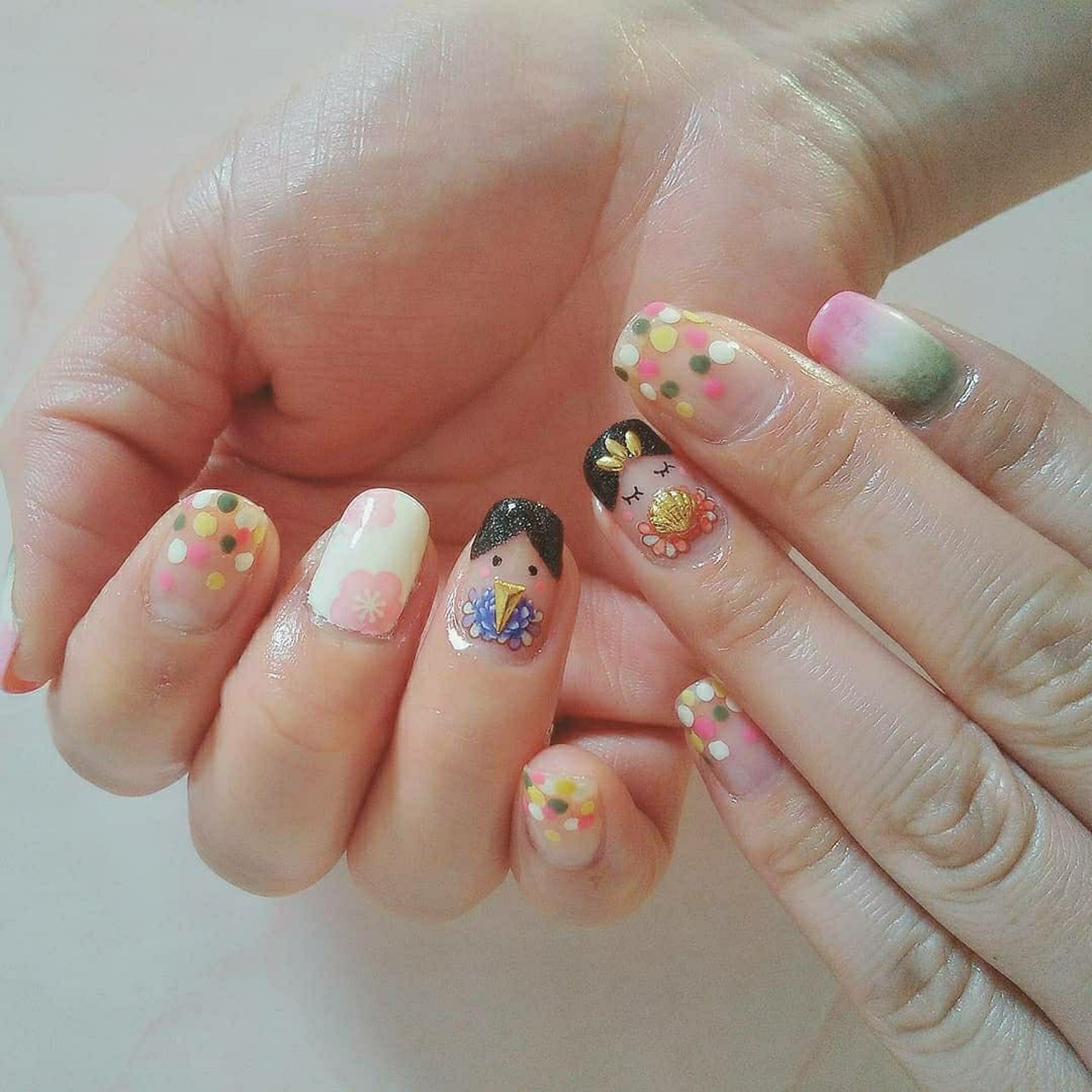 春 ドット 和 ホワイト ピンク Pomのネイルデザイン No ネイルブック