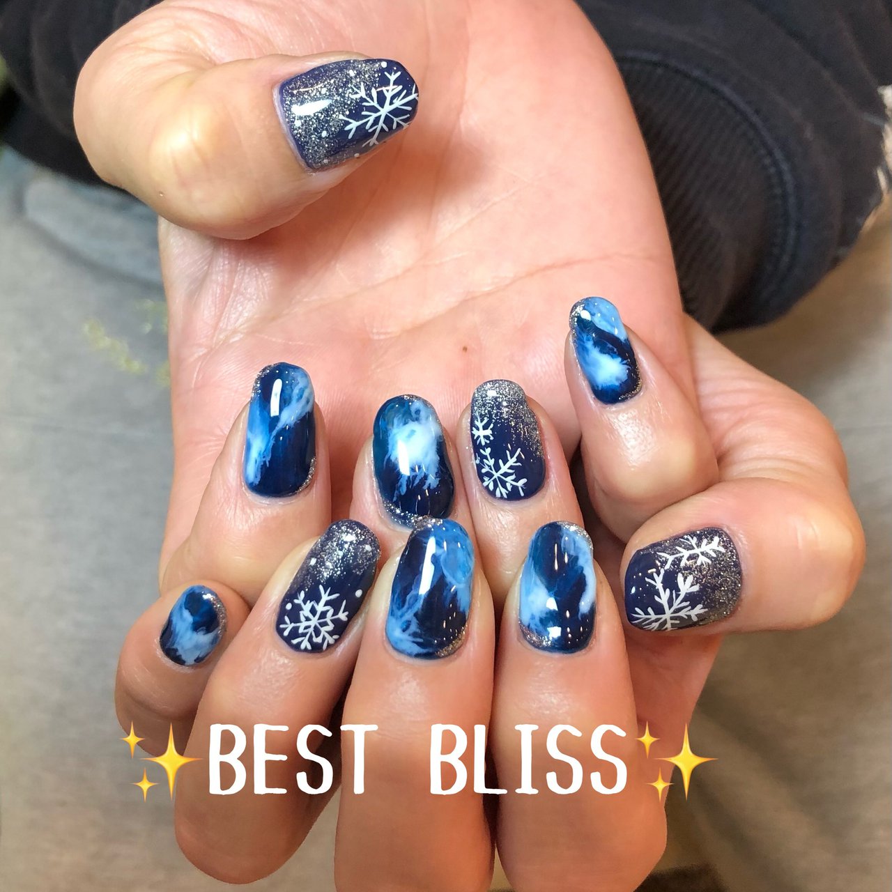 冬 オールシーズン ハンド 雪の結晶 Nail Salon Best Blissのネイルデザイン No ネイルブック