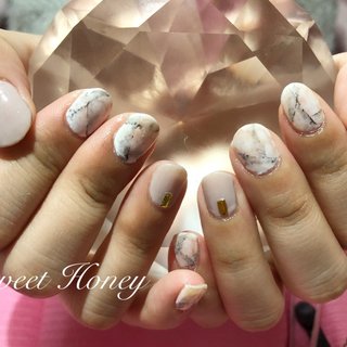 大理石ネイル💅🏼¥4980 
10/20まで¥1000offです♥
ぜひご利用くださいませ(_ _*)
LINE会員ですとさらに¥500クーポンで割引になりますよ😌

#ネイル #ジェルネイル #大理石ネイル #ネイルサロン #プライベートサロン #オールシーズンネイル #秋ネイル #自宅サロン #豊田市 #みよし市 #知立市 #日進市 #豊明市 #ニュアンスネイル #深夜営業 #キャバ嬢 #風俗嬢 #夜職 #愛知県 #リーズナブル #オールシーズン #ハンド #シンプル #大理石 #ショート #ホワイト #ジェルネイル #お客様 #🐰🎀♡ʾʾ #ネイルブック