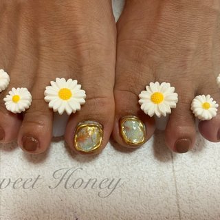大理石ニュアンスネイル💅🏼¥3980 
グリーンカラーの大理石も素敵ですね♡

10/20までキャンペーンをしています💕
お早めのご予約お待ちしております^^*

#ネイル #ジェルネイル #大理石ネイル #ミラーネイル #グリーン #緑 #ネイルサロン #プライベートサロン #自宅サロン #秋ネイル #豊田市 #愛知県 #みよし市 #名古屋市 #日進市 #豊明市 #知立市 #東郷町 #ニュアンスネイル #ニュアンスネイルデザイン #深夜営業 #オープンキャンペーン #フットネイル #キャバ嬢 #風俗嬢 #夜職 #オールシーズン #フット #大理石 #ミラー #ショート #グリーン #ブラウン #ジェルネイル #お客様 #🐰🎀♡ʾʾ #ネイルブック