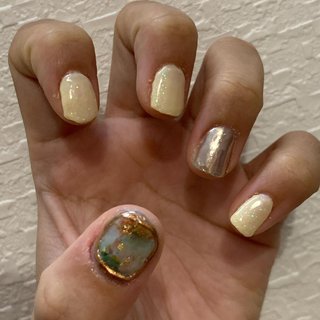 大理石ネイル💎 人気のグリーンの大理石可愛いですね♥
やわらかい色のミラーも素敵です☺️

#ネイル #ジェルネイル #凹凸ネイル #大理石ネイル #大理石 #キラキラ #グリッターネイル #ミラーネイル #オールシーズンネイル #プライベートサロン #自宅サロン #ネイルサロン #豊田市 #愛知県 #知立市 #みよし市 #日進市 #知立市 #東郷町 #豊明市 #岡崎市 #夜職 #キャバ嬢 #風俗嬢 #深夜営業 #名古屋 #オールシーズン #女子会 #シンプル #ホログラム #ラメ #大理石 #ミラー #ショート #ベージュ #グリーン #ジェルネイル #お客様 #🐰🎀♡ʾʾ #ネイルブック